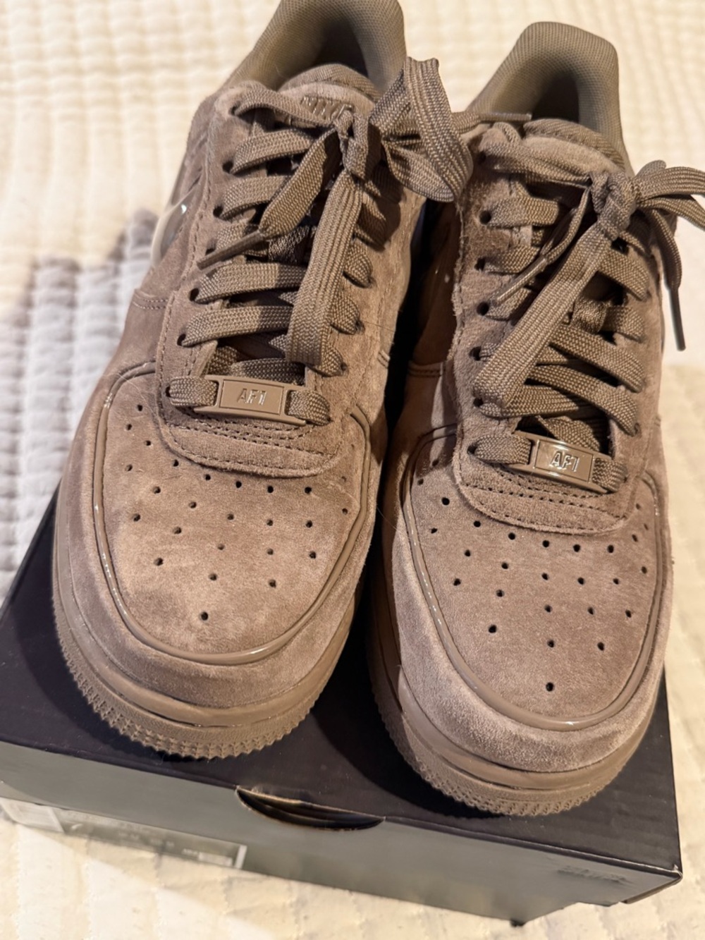 Nike Women’s Air Force 1 Low Suede Sneakers - Mink Brown - Picture 5 of 8